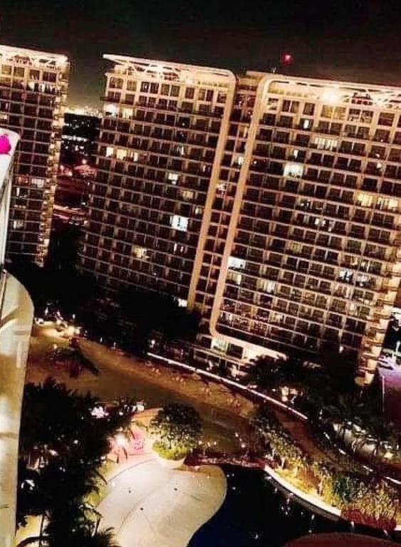 Azure Urban Resort A3 Near Airport Mall With Balcony Wavepool مانيلا المظهر الخارجي الصورة
