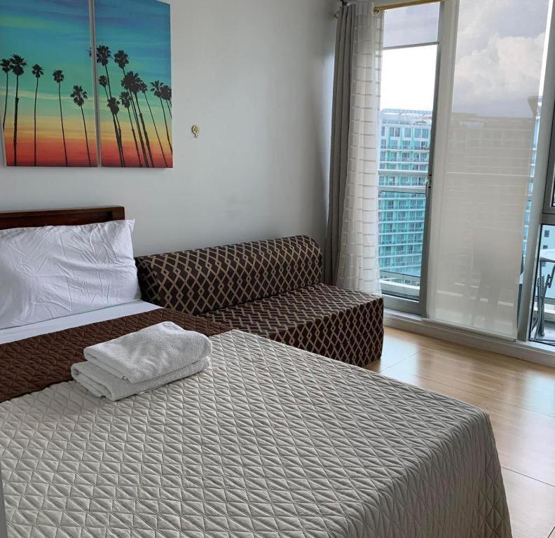 Azure Urban Resort A3 Near Airport Mall With Balcony Wavepool مانيلا المظهر الخارجي الصورة