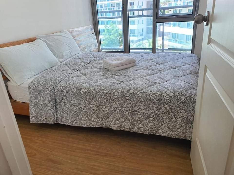 Azure Urban Resort A3 Near Airport Mall With Balcony Wavepool مانيلا المظهر الخارجي الصورة