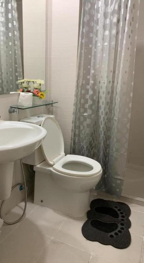 Azure Urban Resort A3 Near Airport Mall With Balcony Wavepool مانيلا المظهر الخارجي الصورة