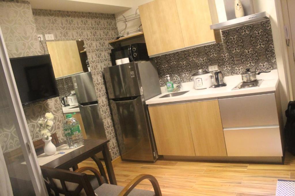 Azure Urban Resort A3 Near Airport Mall With Balcony Wavepool مانيلا المظهر الخارجي الصورة