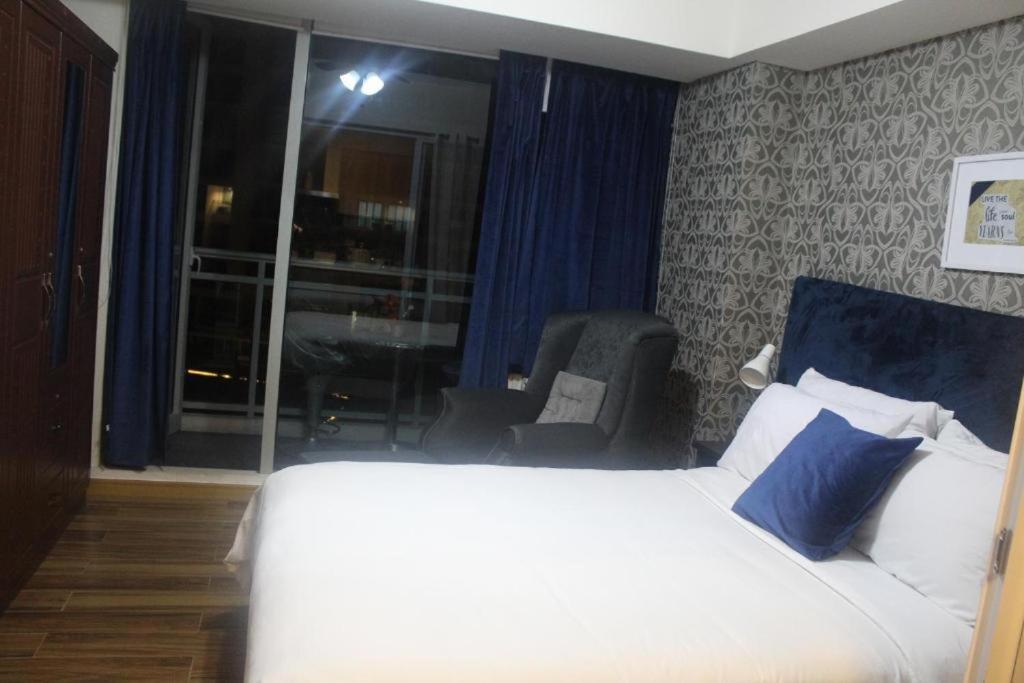 Azure Urban Resort A3 Near Airport Mall With Balcony Wavepool مانيلا المظهر الخارجي الصورة